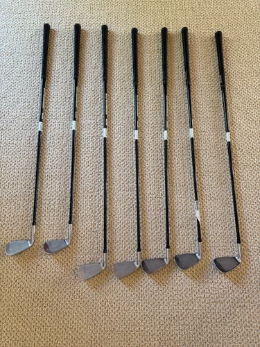 Cobra King SpeedZone irons (#5-9, PW, GW), graphite shafts, excellent condition