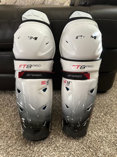 Senior CCM 14" Shin Pads (Used)