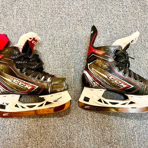 CCM JetSpeed Shock Ice Hockey Skates Junior Size 2  - Brand New BladeTech Blades