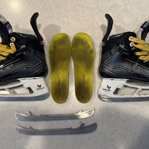 2024 Bauer Youth Supreme M50 Pro Hockey Skates Regular Width Size 3.5 (Used) with extra steel