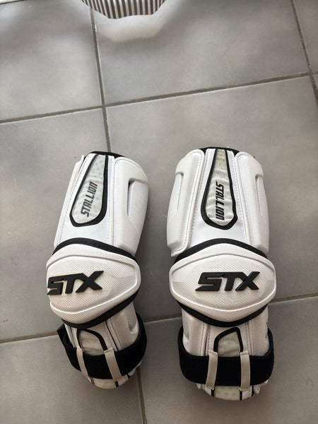 Medium Adult STX Stallion 500 Arm Pads (New)