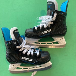 Youth Bauer XLP Hockey Skates Regular Width 13 (Used)