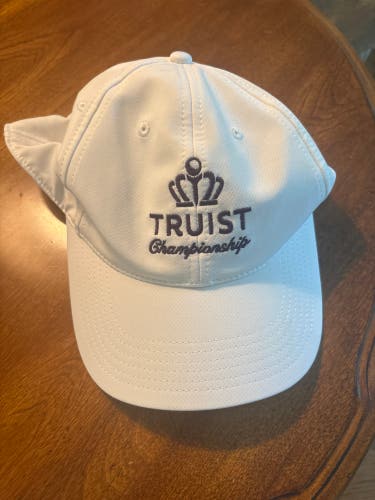 White Men's One Size Fits All Adidas Hat (New)