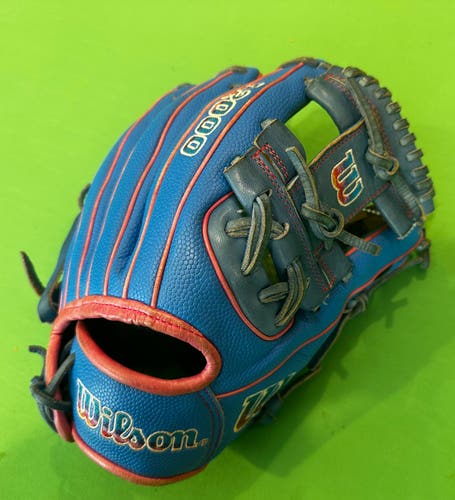 Blue Wilson A2000 RH Infield Baseball Glove 11.5" (Used)