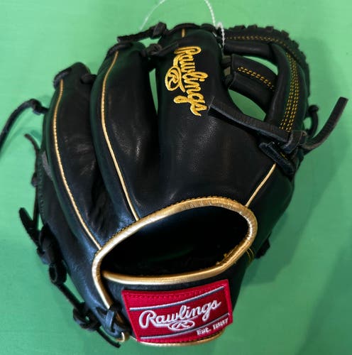 Black Rawlings R9 RH Infield Baseball Glove 9.5" (Used)