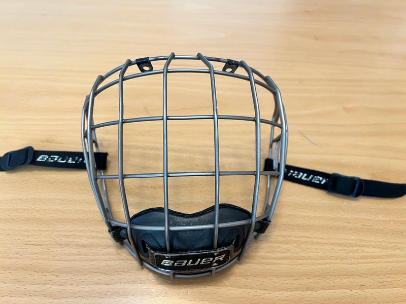Small Bauer Re-Akt Titanium Cage (Used)