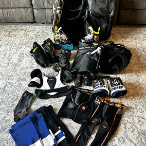 Complete set of youth gear in near perfect condition