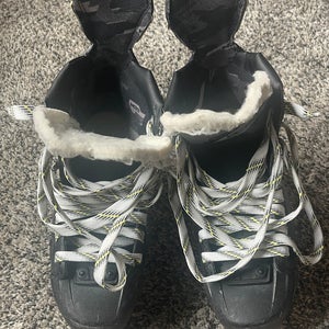 2023 CCM Tacks AS580 Hockey Skates Regular Width Size 5 (Used)
