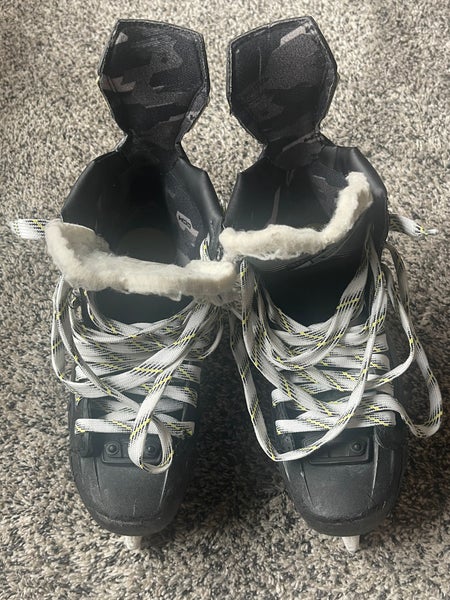 2023 CCM Tacks AS580 Hockey Skates Regular Width Size 5 (Used)