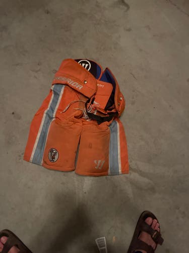 Junior Medium Warrior Hockey Pants (Used)