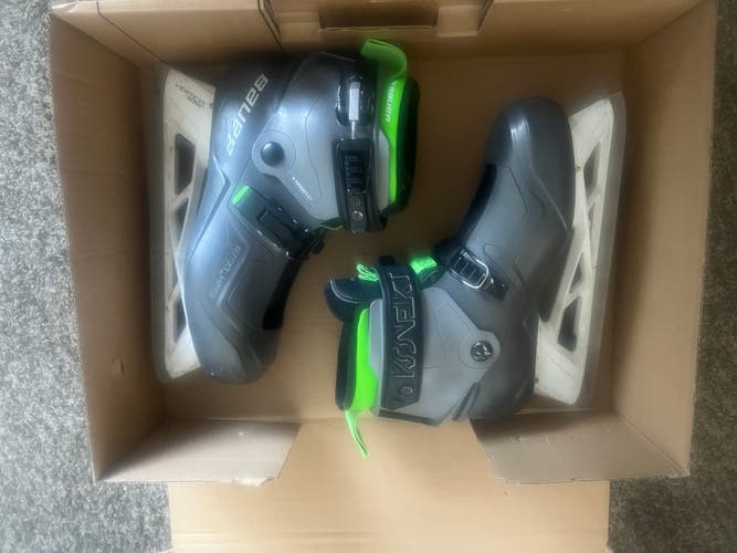 2023 Bauer Konekt HF2 Hockey Goalie Skates Regular Width Size 5 (Used)