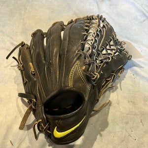 Black Nike Sha/do Edge RH Outfield Baseball Glove 12.5" (Used)