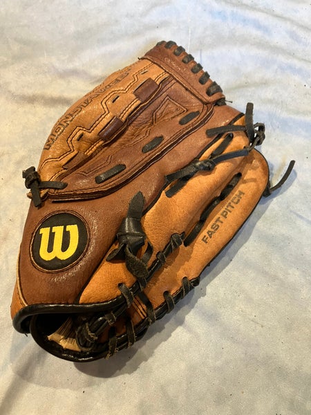 Brown Wilson A440 Fastpitch RH Softball Glove 11.5" (Used)