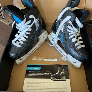 2020 True TF7 Hockey Skates Regular Width Size 4 (Used)