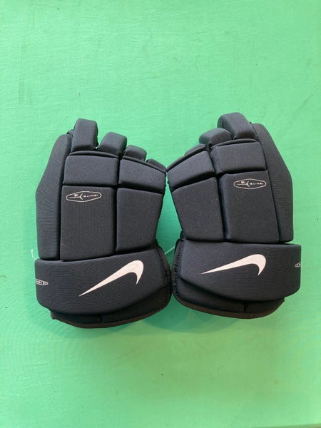 Black Senior Nike Ignite Gloves 13" (Used)