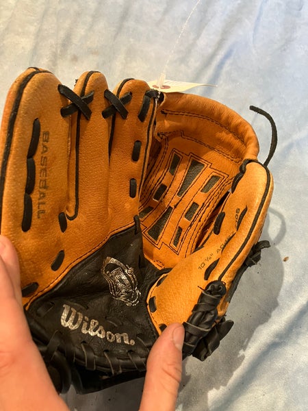 Brown Wilson Ez Catch LH Baseball Glove 10.5" (Used)
