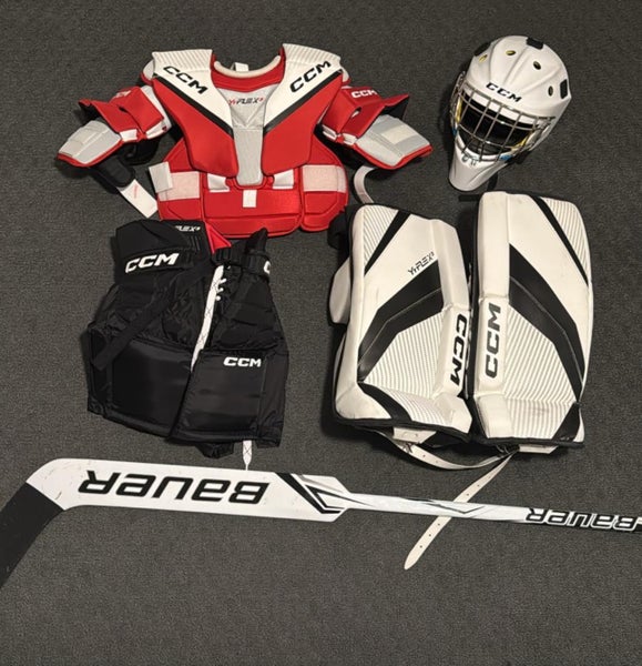 20" CCM Full Right Goalie Full Set (New)