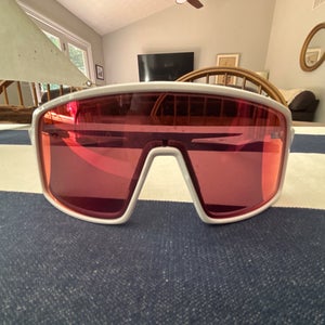 Unisex One Size Fits All Oakley Sutro Sunglasses (New)