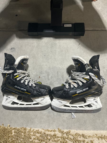 Bauer Supreme M5 Pro Hockey Skates Regular Width Size 1.5