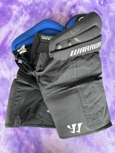 Black Junior Medium Warrior Covert QRE20 pro Hockey Pants (Used)