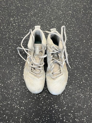 Used New Balance LAX Cleats Boys Grey Junior 04 11849-S000030820