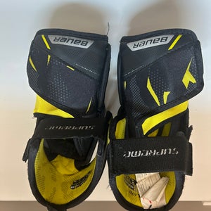 Junior Medium Bauer supreme 3s Elbow Pads (Used)