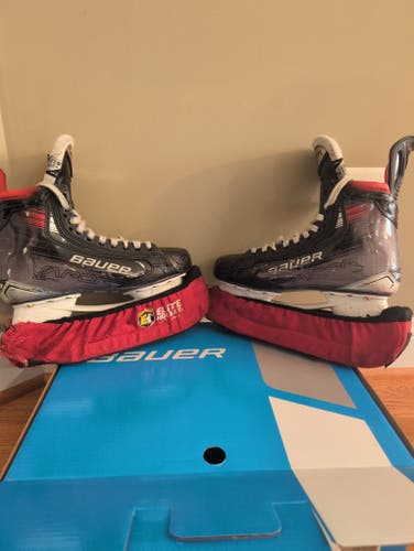 Bauer Vapor 5x pro Hockey Skates Regular Width 8.5 (Used)