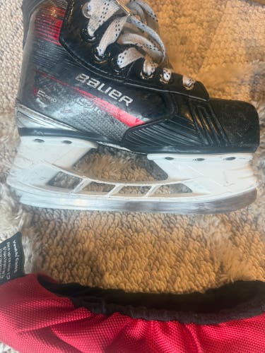 2022 Bauer Supreme M5 Pro Hockey Skates 13 (Used)