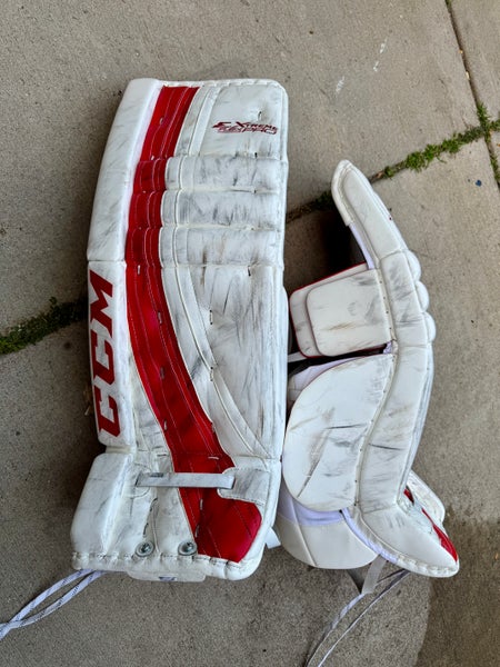 2014 Small CCM Extreme Flex Pro Goalie Leg Pads Pro Stock (Used)