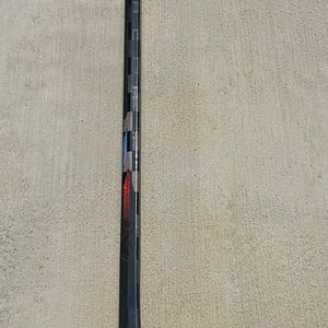 Intermediate Bauer Nexus Tracer Right Handed Hockey Stick P28 (Used)