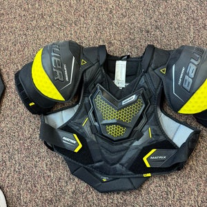 Men's Large Senior Bauer Supreme Matrix Shoulder Pads (New)