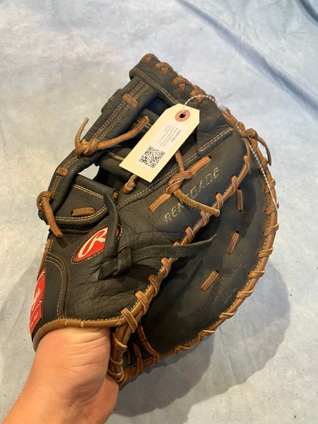 Black Rawlings Renegade RH First Base Softball Glove 13" (Used)