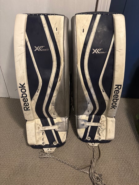 32" Reebok XLT 28 Goalie Leg Pads (Used)