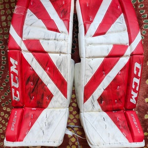 31" CCM Extreme Flex E5.9 Goalie Leg Pads Red 31+1 (Used)