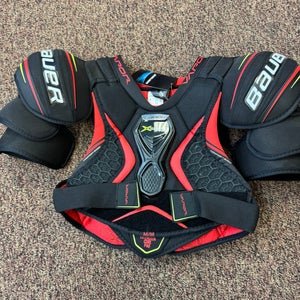 Men's Medium Senior Bauer Vapor Shift Pro Shoulder Pads (New)