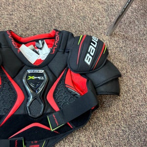 Men's Large Senior Bauer Vapor Shift Pro Shoulder Pads (New)