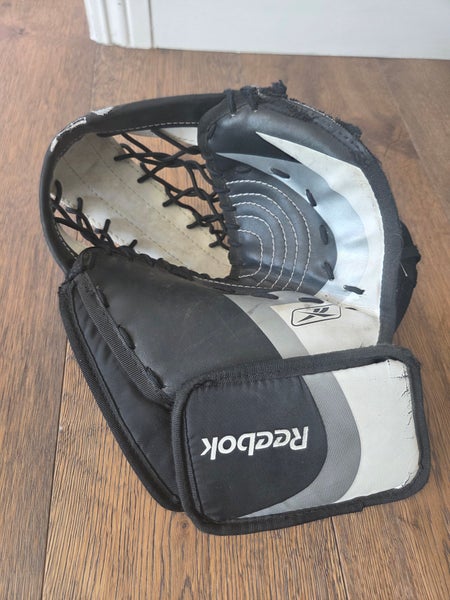 Reebok Regular Youth Goalie Catch Glove (Used)