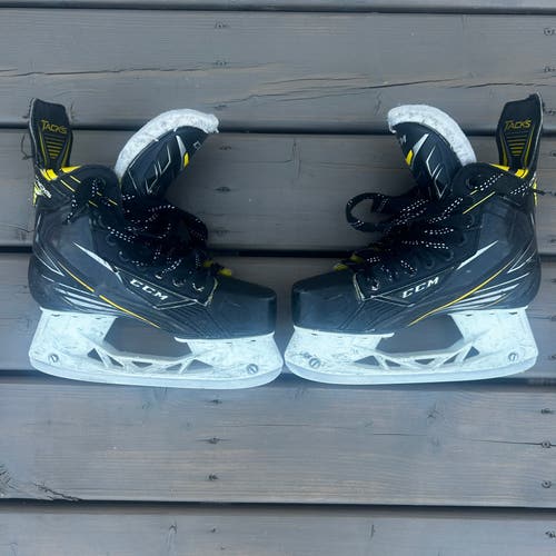 CCM Tacks 6052 Hockey Skates 6 (Used)