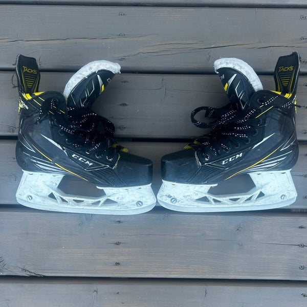 CCM Tacks 6052 Hockey Skates 6 (Used)