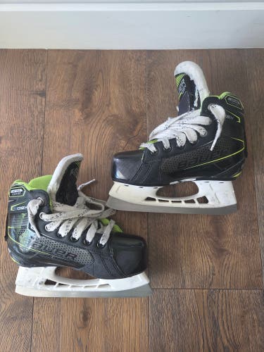 Bauer GSX Hockey Goalie Skates Regular Width youth 12.5 (Used)