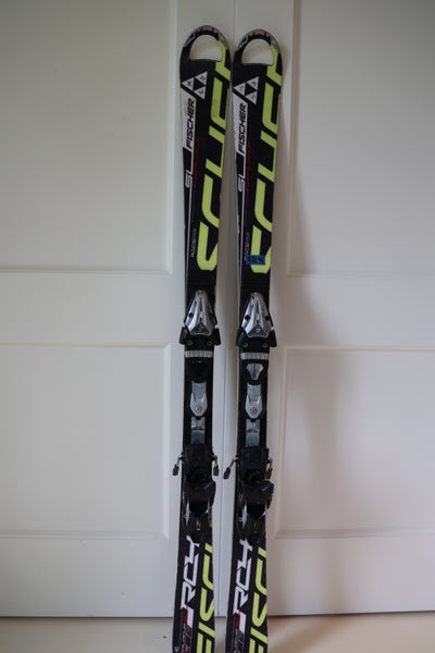 Fischer 140 cm Racing RC4 World Cup SL Skis With Bindings (Used)
