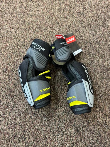 Senior Medium CCM Vector Plus Elbow Pads (New)