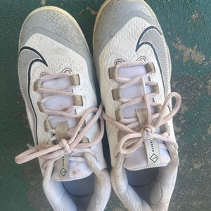 White Men's Size M 8.0 (W 9.0) Nike React Molded Cleats (Used)