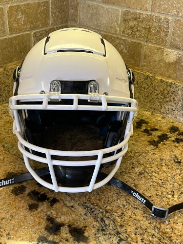 Large Adult Schutt F7 Helmet (Used)