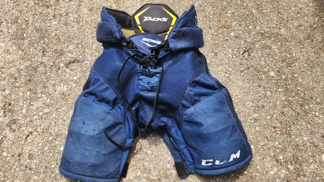 Junior Large CCM Tacks 6052 Hockey Pants (Used)