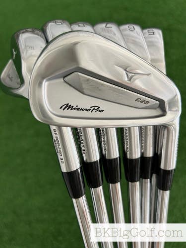 Mizuno Pro 223 Forged Iron Set 4-P / NS Pro Modus Tour 115 Stiff