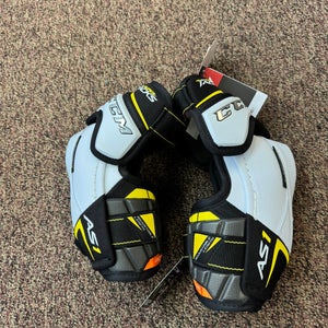 Senior Medium CCM Super Tacks AS1 Elbow Pads (New)