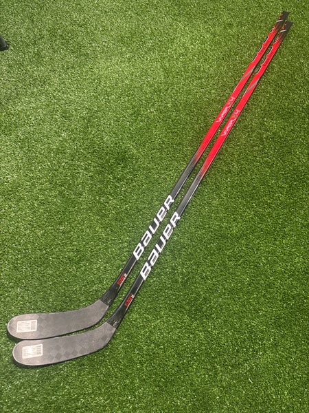 Senior Bauer Vapor X4 Hockey Stick 70 Flex Right Handed P28 (New) 2PACK
