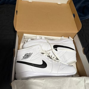 White Men's Size M 11.5 (W 12.5) Adult Jordan Cleats (New)