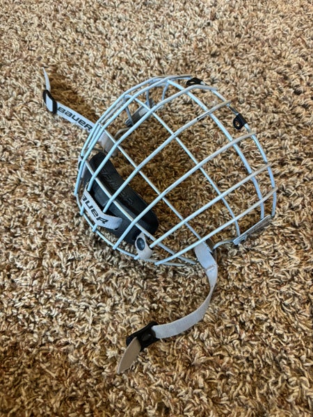 Small Bauer True Vision Full Cage (Used)